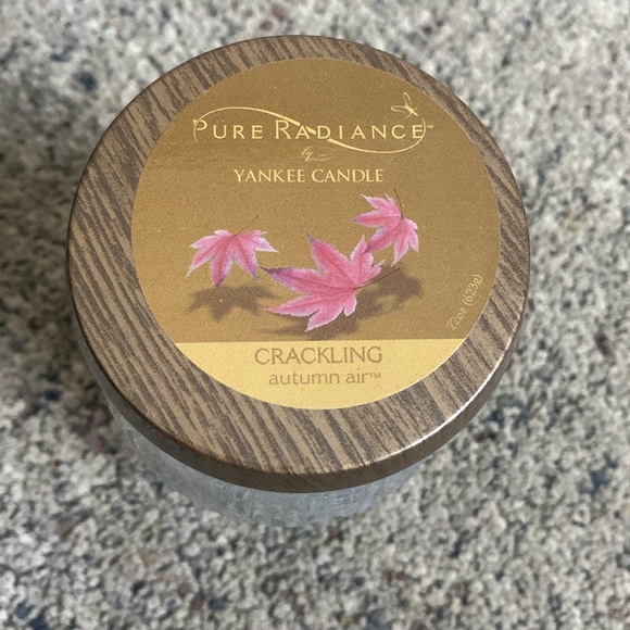 Yankee Candle Pure Radiance Crackling Autumn Air 22 oz Jar Candle - Picture 1 of 3